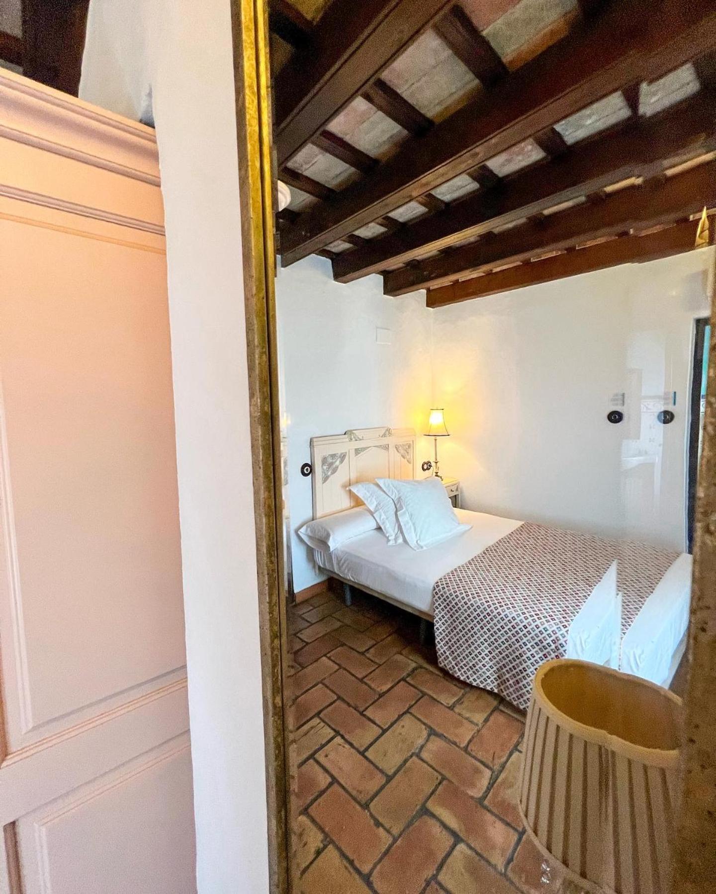 Hostal Servilia Carmona (Seville) Exterior foto